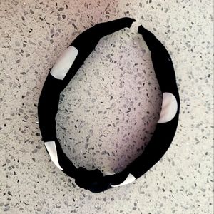 Headband black and white